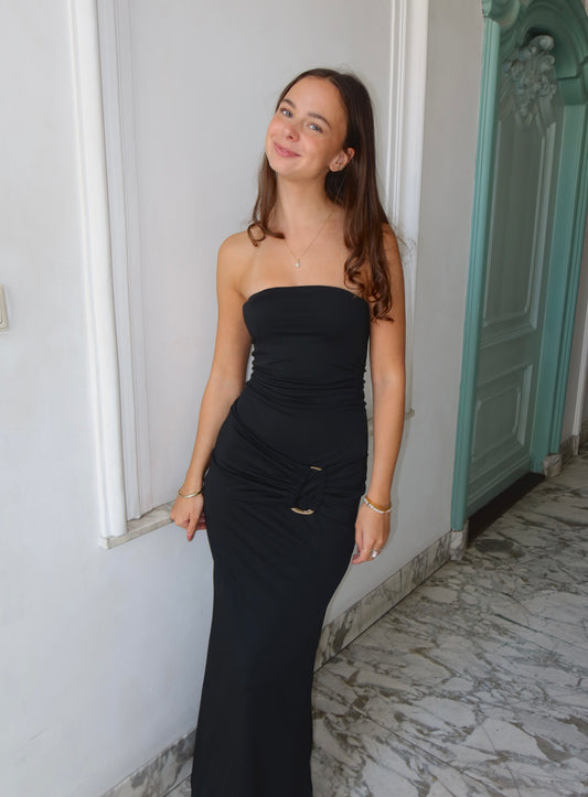 Metal Heart Strapless Maxi van Peppermayo in zwart - stretch maxi jurk met gouden detail te huur bij Poombies, jurk huren voor gala, bruiloft of feest