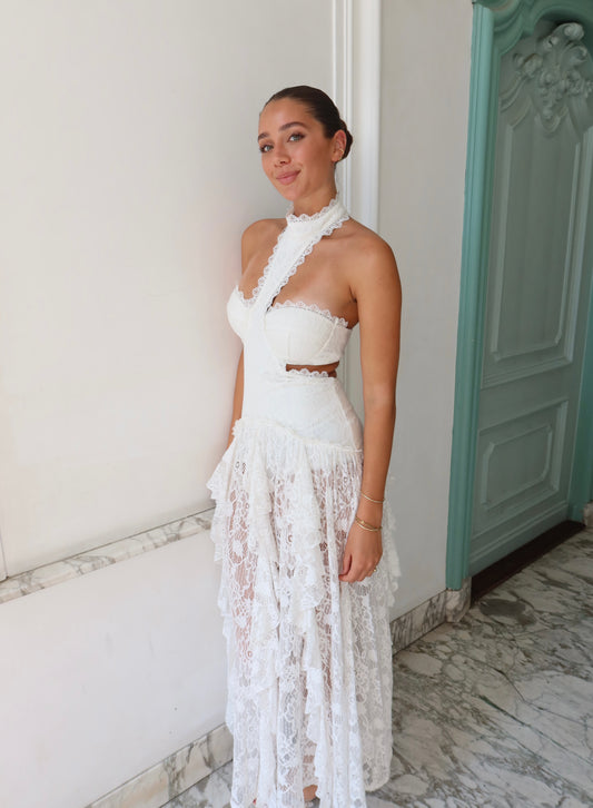 Princesa White Lace Drop Waist jurk van 12th Tribe - witte kanten drop waist maxi jurk te huur bij Poombies, jurk huren voor bruiloft, chiquedag of feest