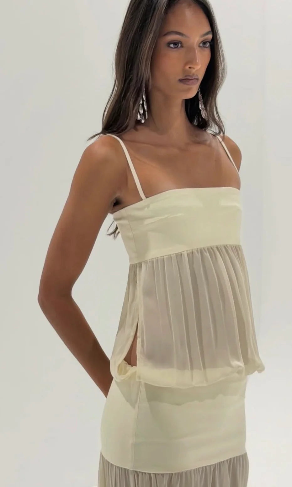 Romeo Gown van Ance Gria - elegante gown te huur bij POOMBIES, jurk huren voor gala of feest